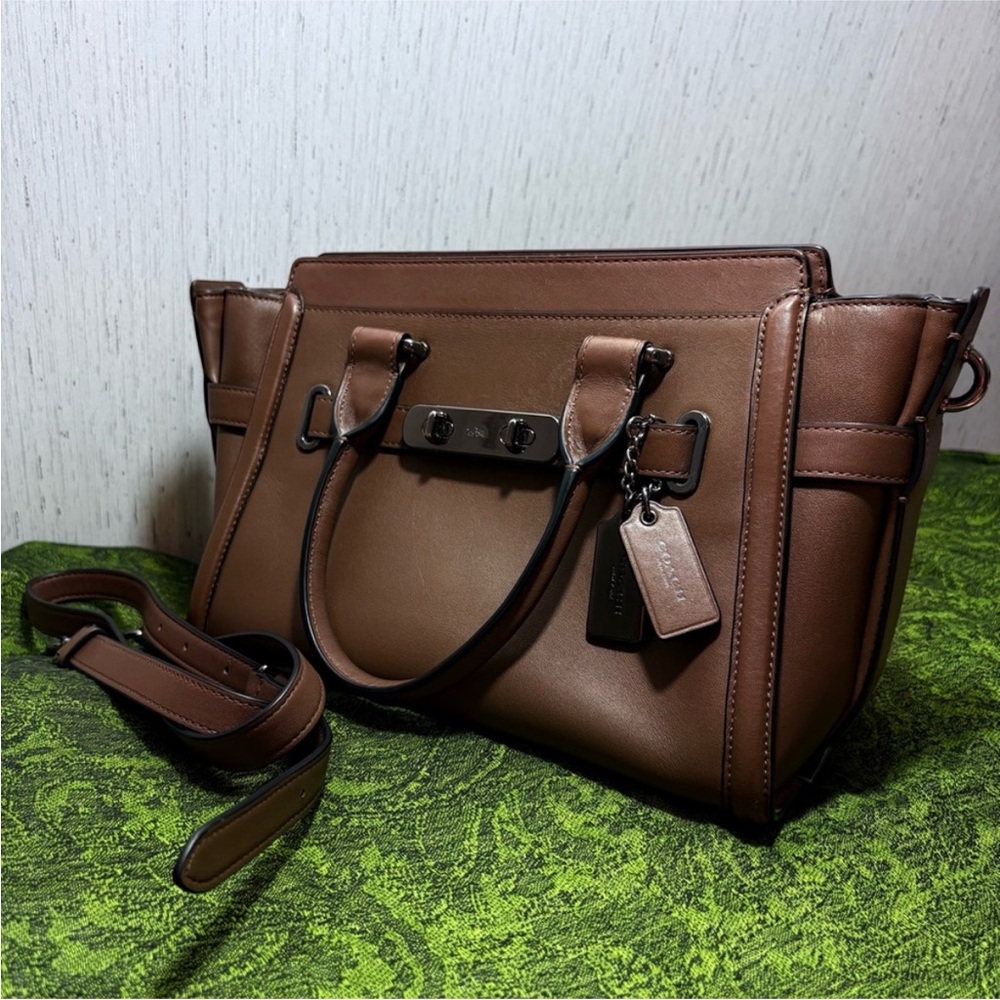 Coach swagger 27 satchel olive green brown handbag crossbody